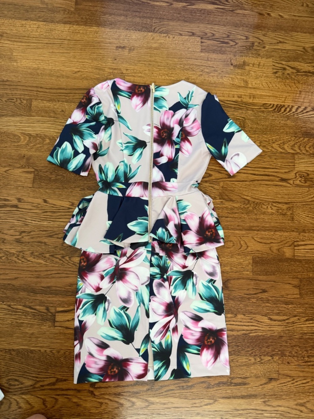 Alexia Admor peplum dress - Picture 2 of 3